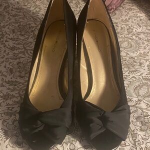 Bandolino Black Peep-Toe Heels